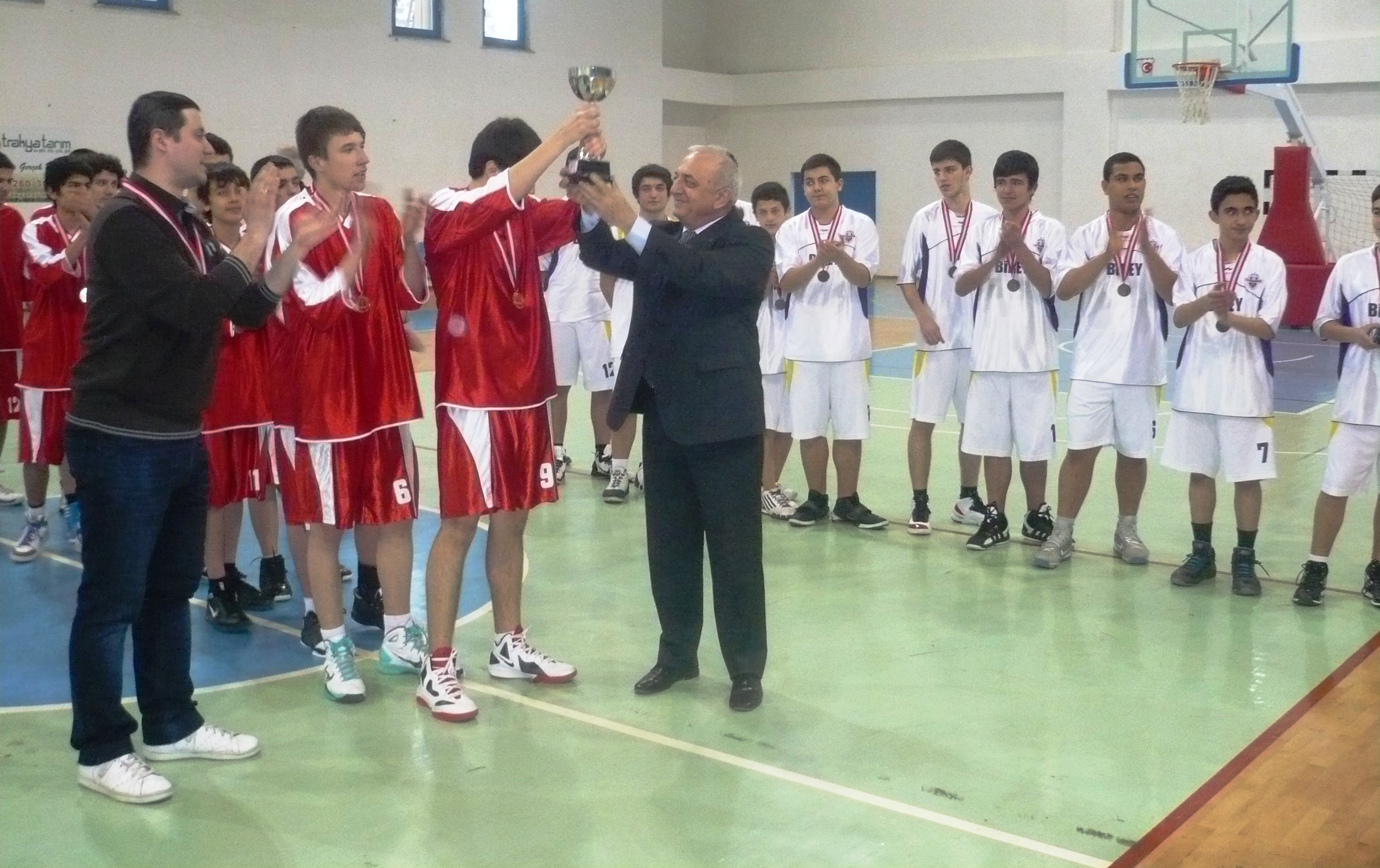 BSK Yldz Basketbol Takm ampiyon Oldu