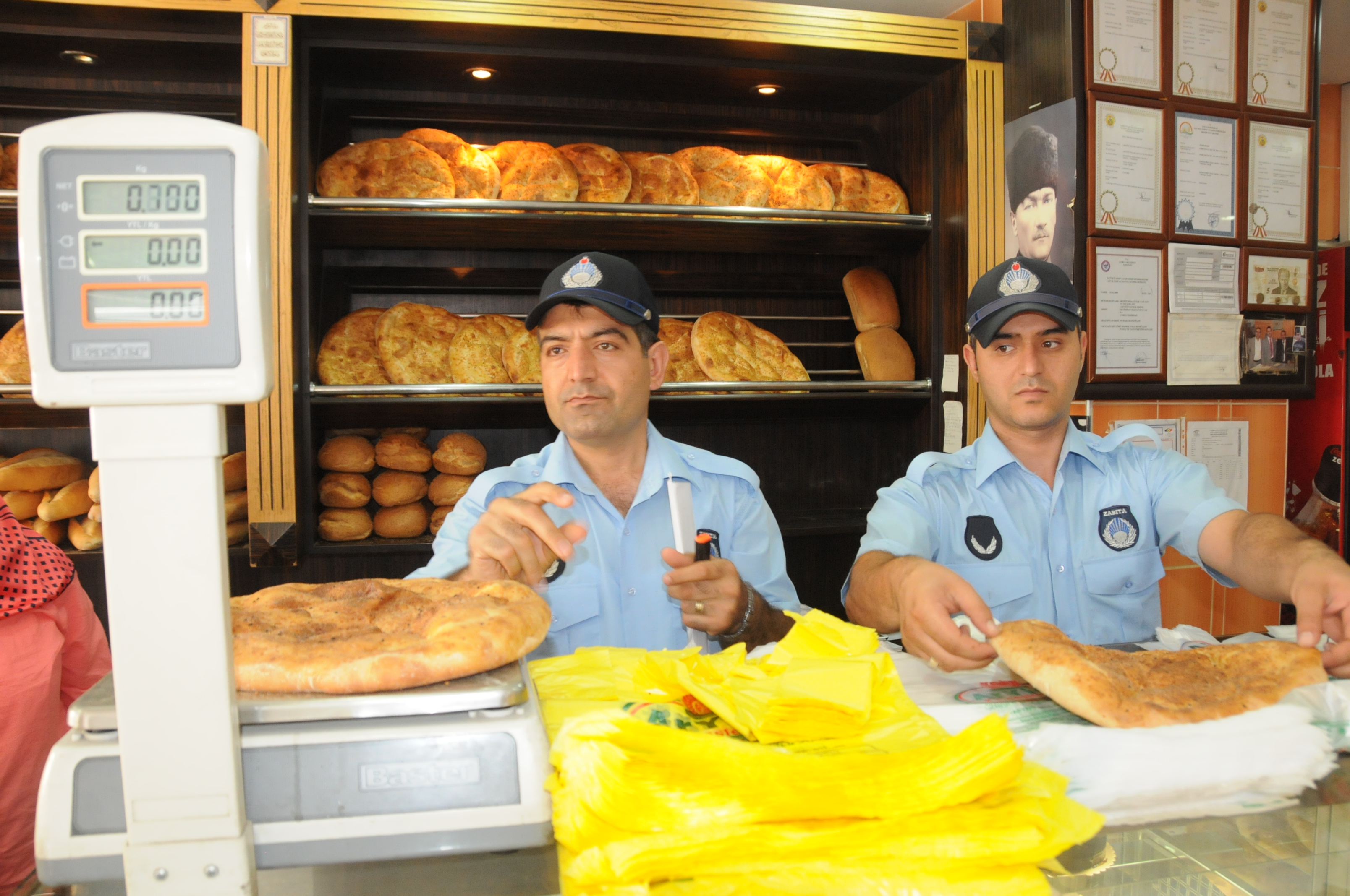 Zab�ta M�d�rl����nden Ramazan Ay� Denetimleri