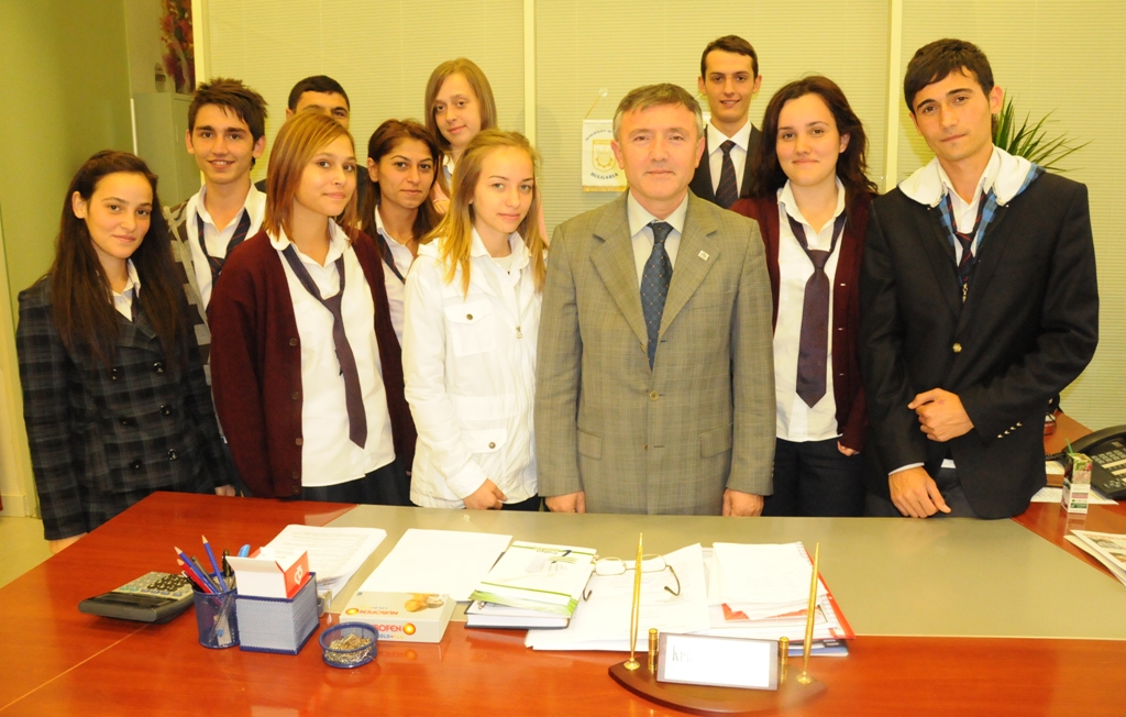 Kemaleddin Avc��ya Eski ��rencilerinden Ziyaret