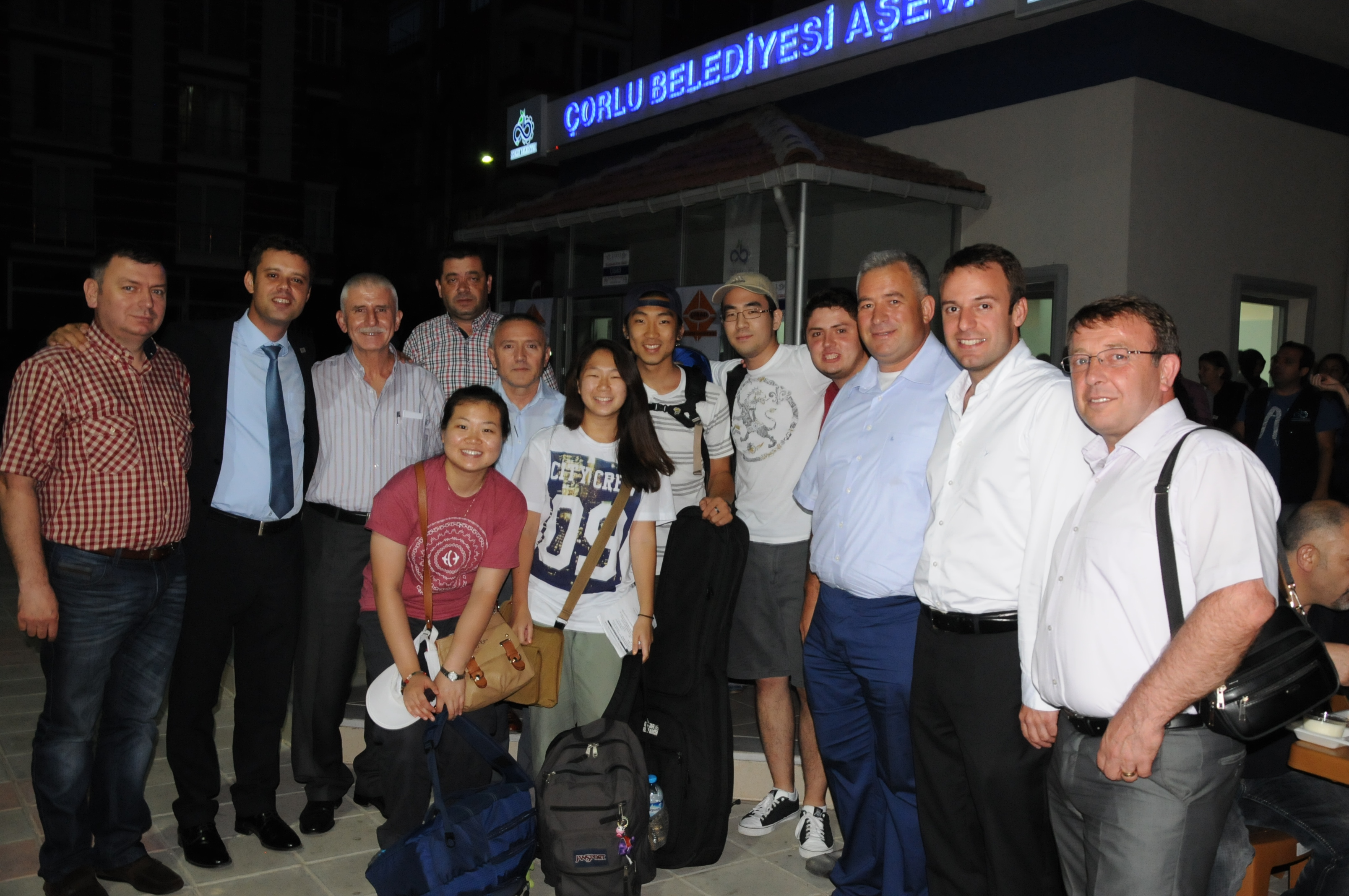 A�evi�nde �ftarlar El Ele G�n�l G�n�le Devam Ediyor