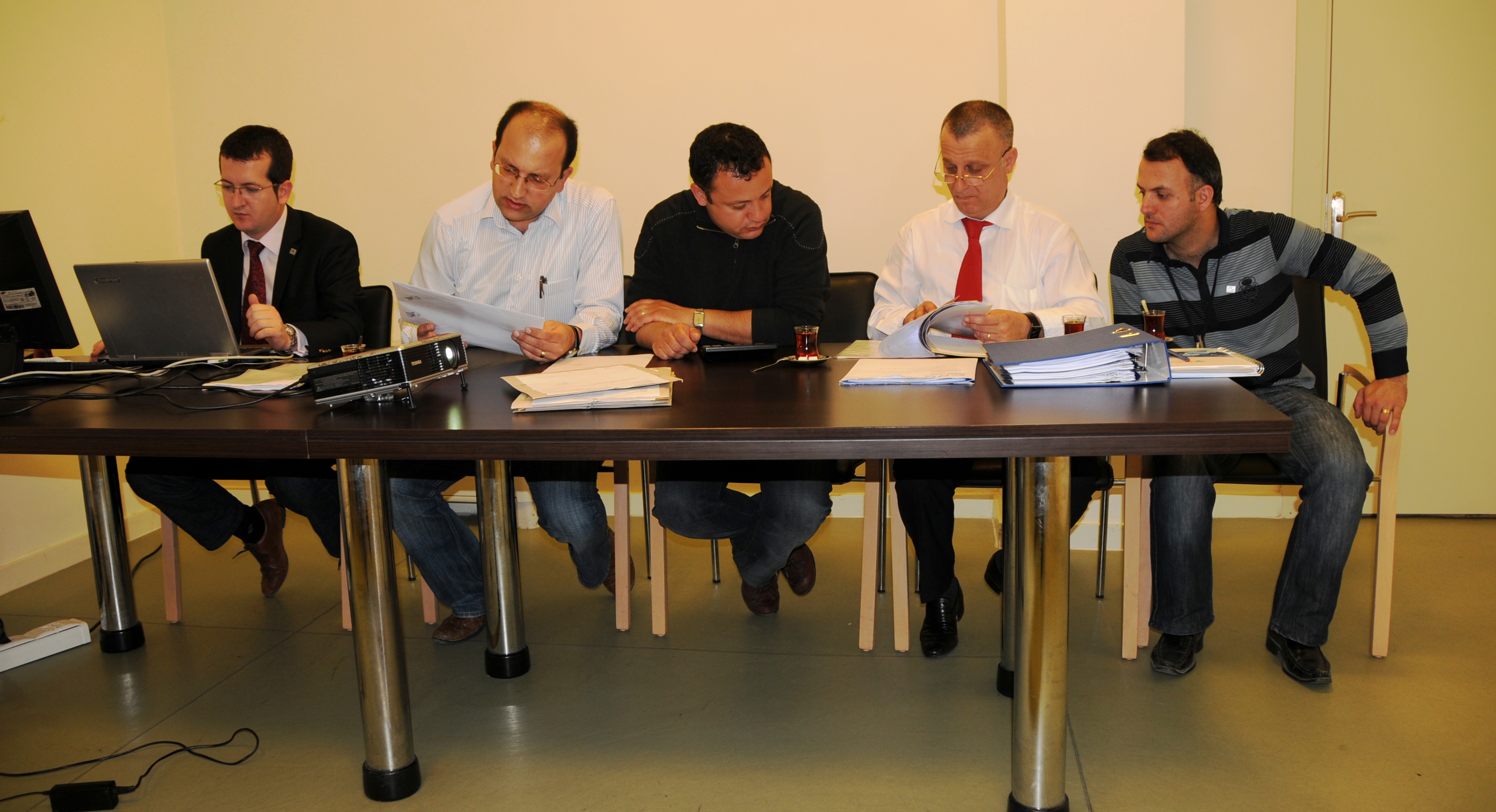 Kapal� Spor Salonu �halesi Yap�ld�