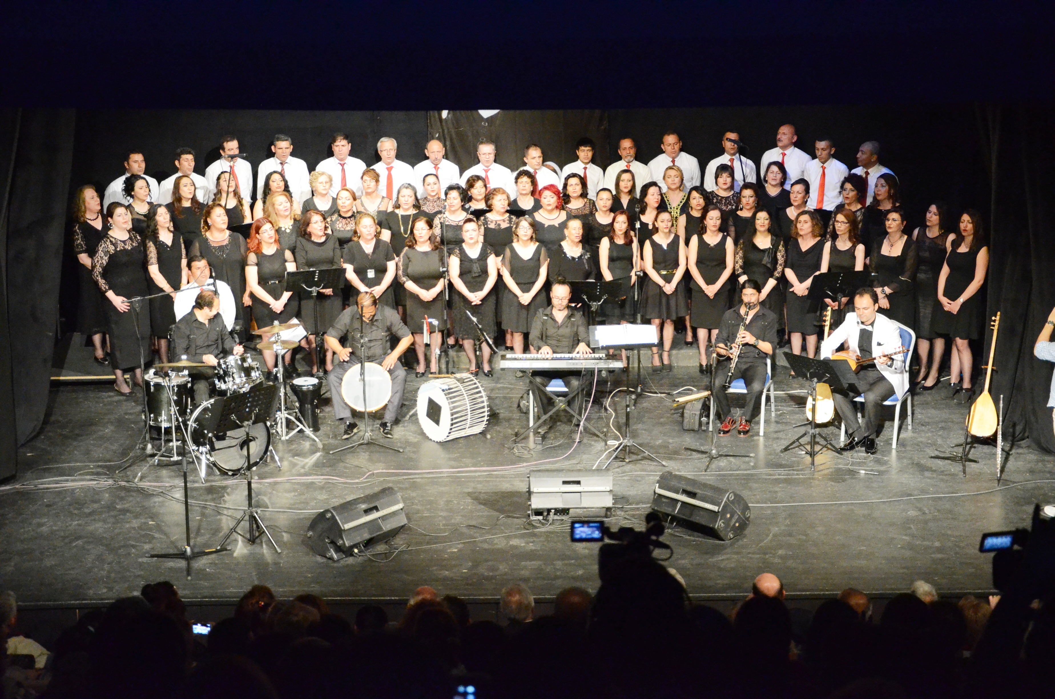 Dev Korodan Cokulu Konser