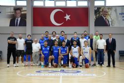 Ba�kan Sar�kurt`tan �BSK Basketbol Tak�m�na Yeni Sezon Ziyareti 
