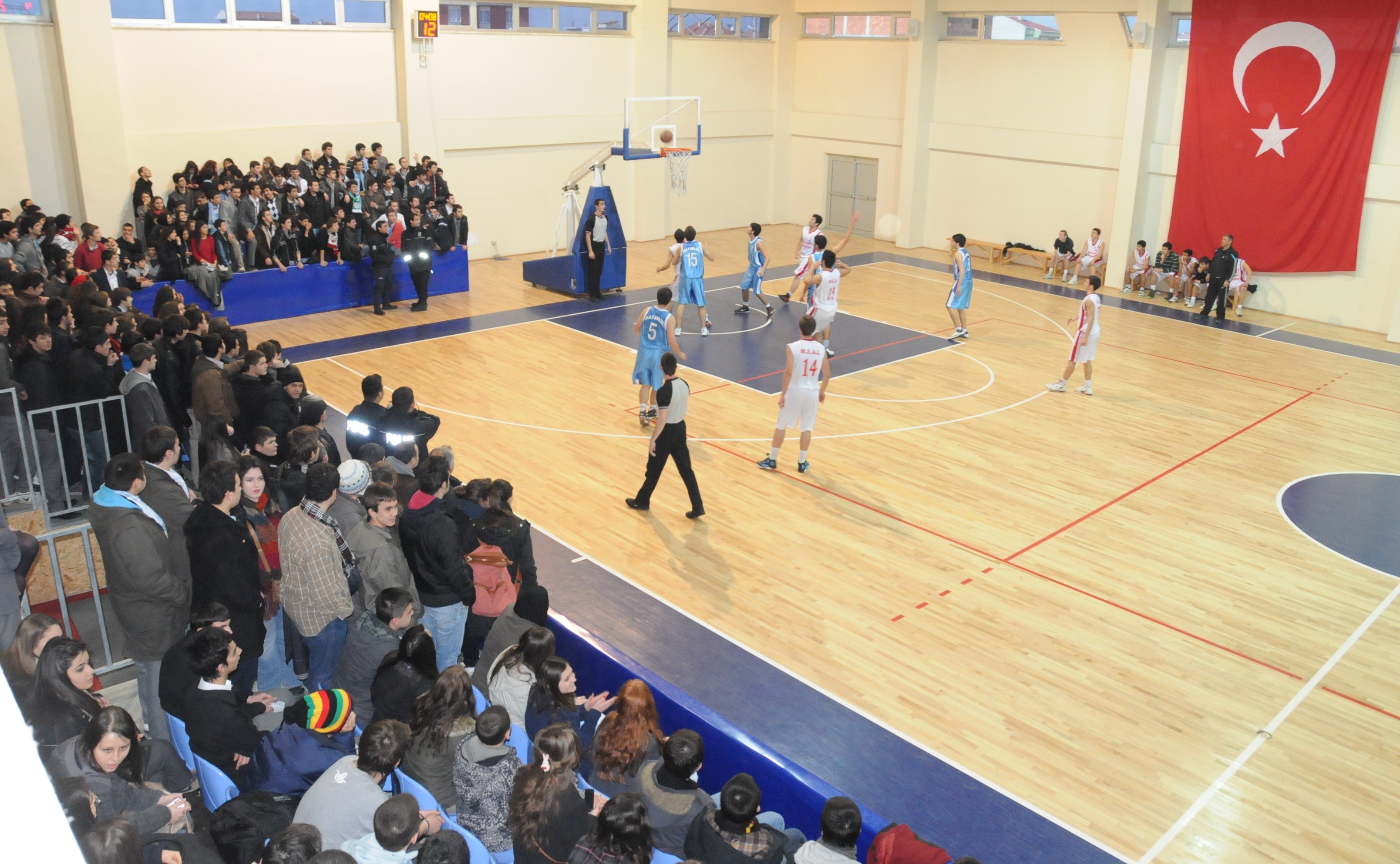 Basketbol Finali Kapal Spor Salonumuzda Oynand