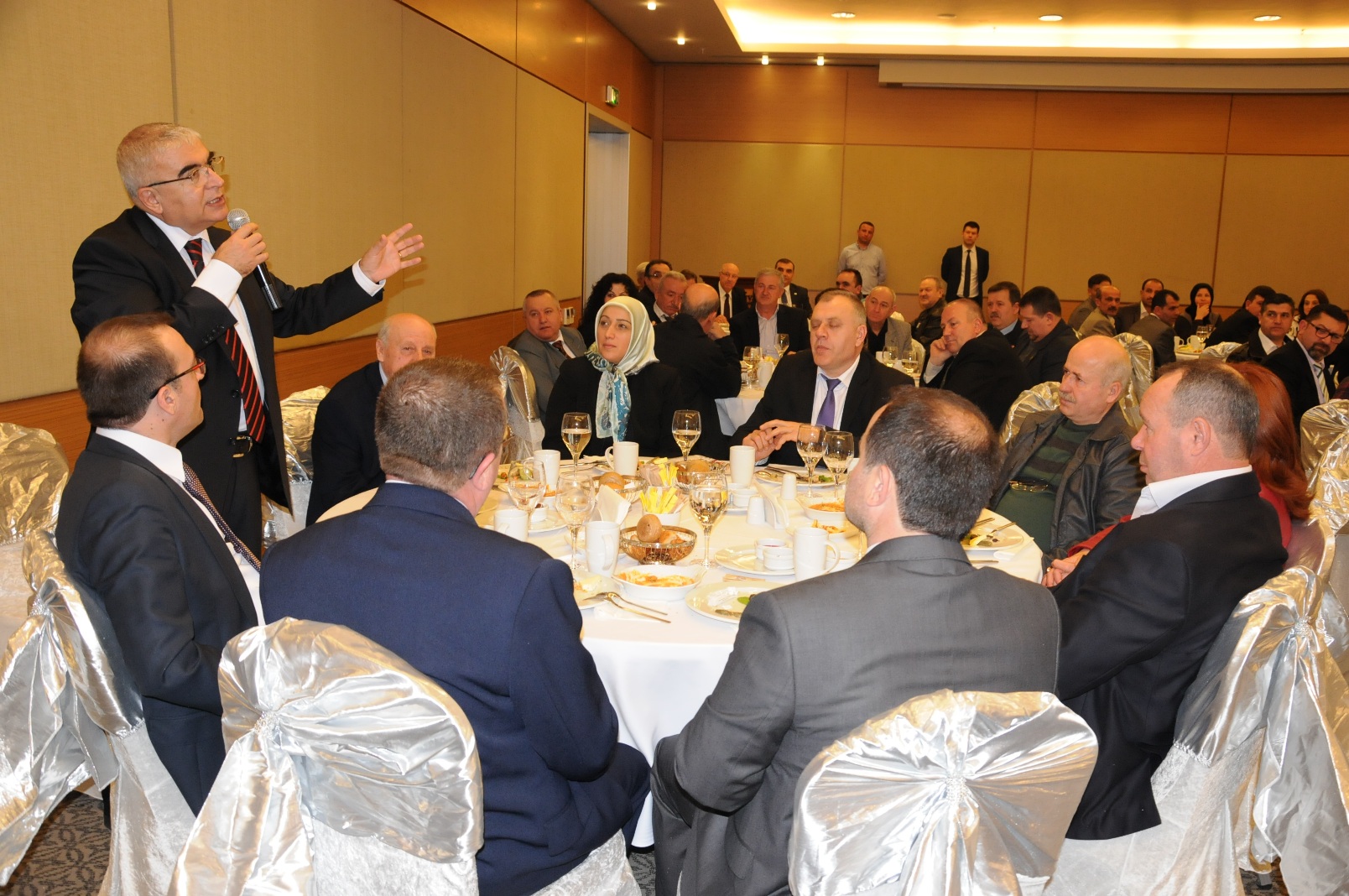 Bakan Baysan Meslek Odalarnn Bakanlaryla Bulutu