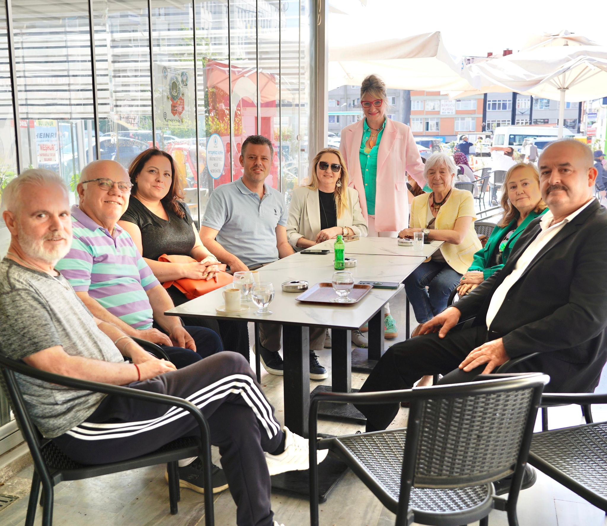 Gkalp in Engelsiz Kafe`de Anlaml Kampanya