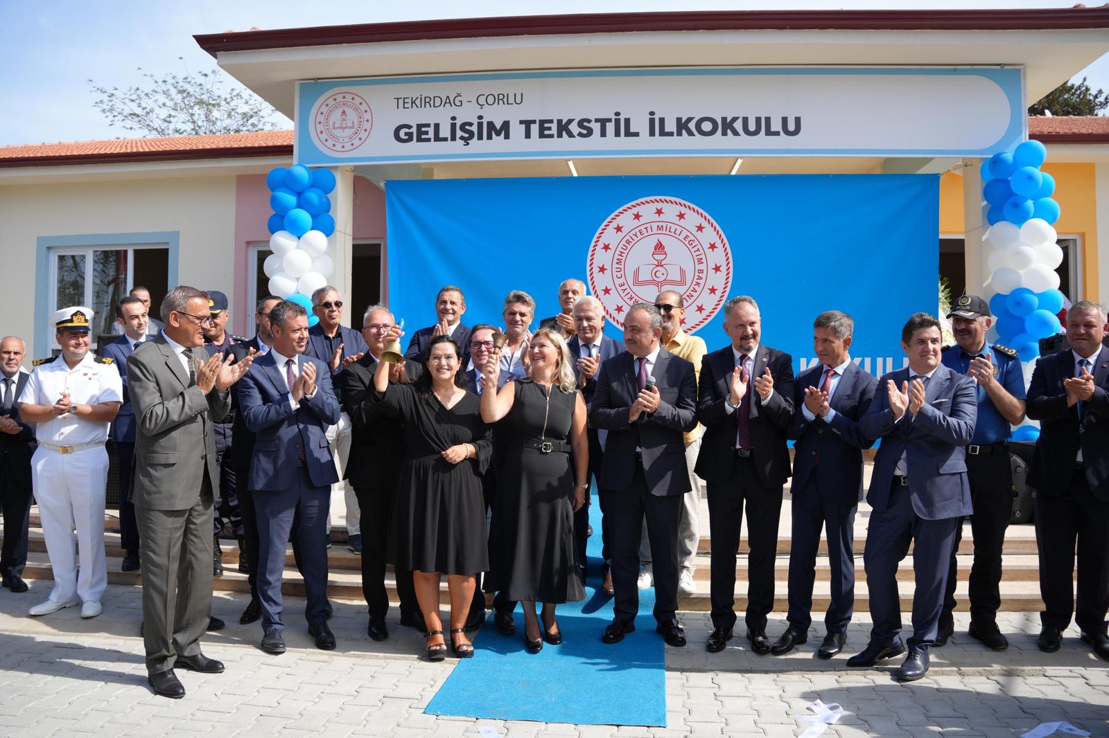 Bakan Sarkurt orlu Geliim Tekstil lkokulu`nun Al Trenine Katld