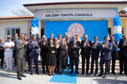 Bakan Sarkurt orlu Geliim Tekstil lkokulu`nun Al Trenine Katld