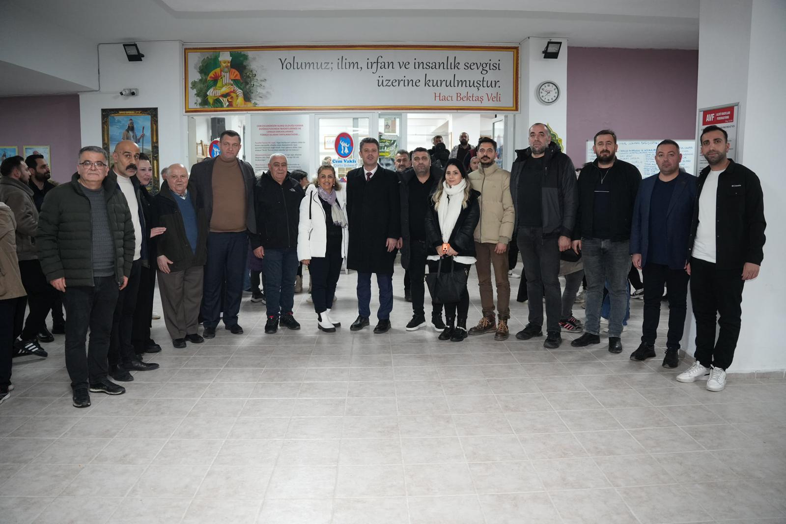 Ba�kan Sar�kurt, G�n�l Sofras�nda Canlarla Bulu�tu