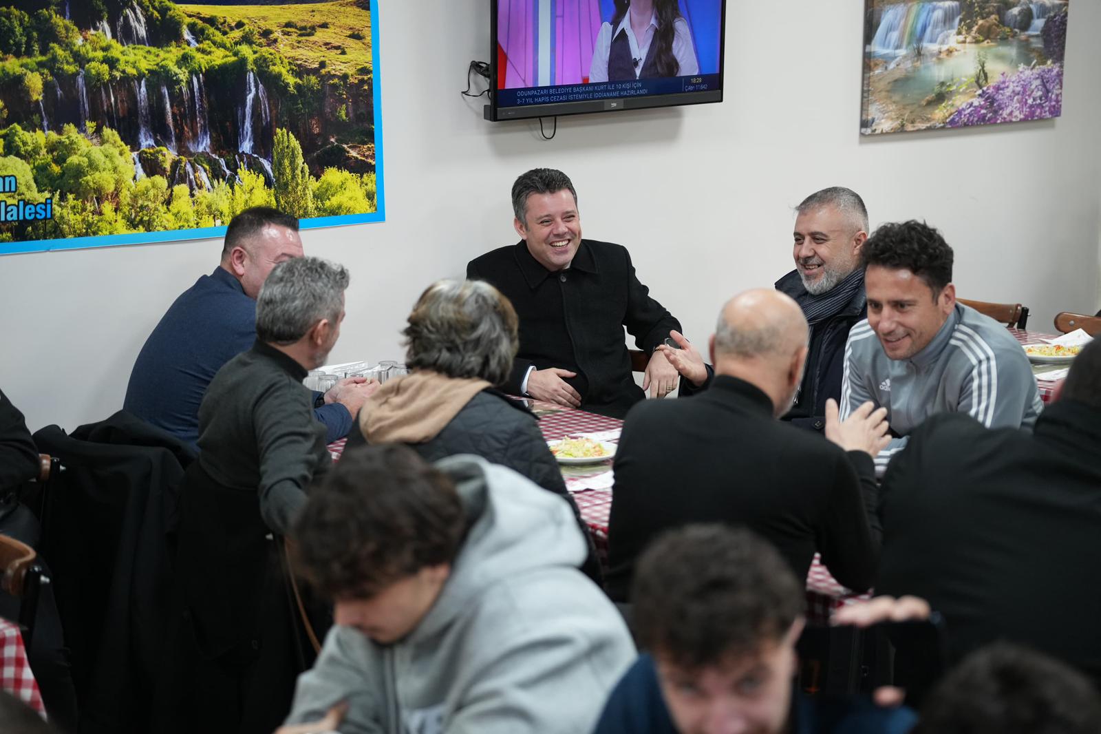 Ba�kan Sar�kurt`tan �orluspor 1947`ye Moral Ziyareti