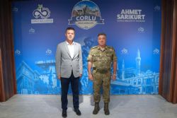 Komutanlar Alper ve Atak`tan Bakan Sarkurt`a Veda Ziyareti