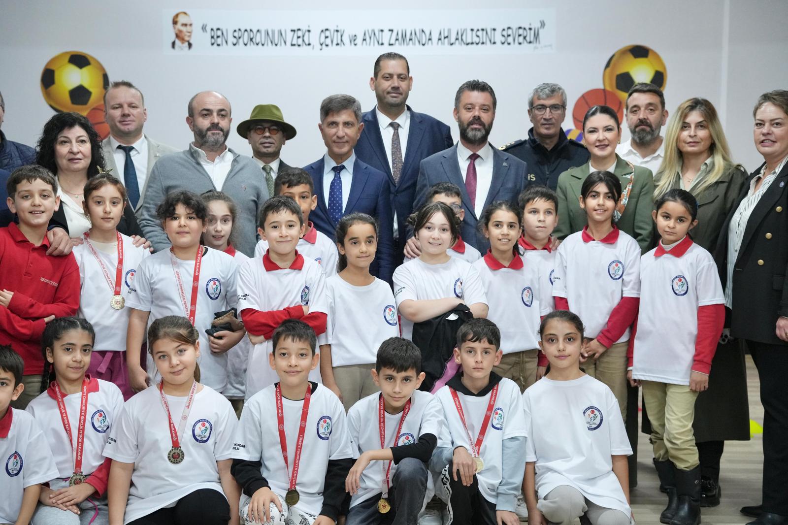 Bakan Sarkurt: "Bu Tesis orlu`nun Dayanma Ruhunun Gzel Bir rnei"