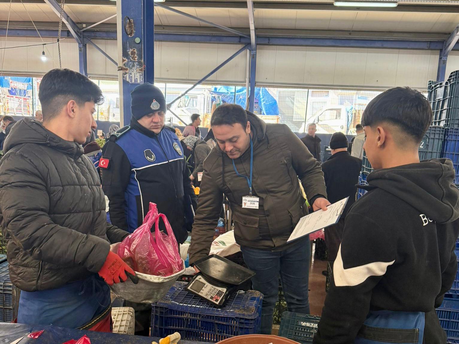 �orlu`da Pazar Yerlerinde S�k� Denetim