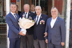 Bakan Sarkurt`tan Gazilere Anlaml Ziyaret
