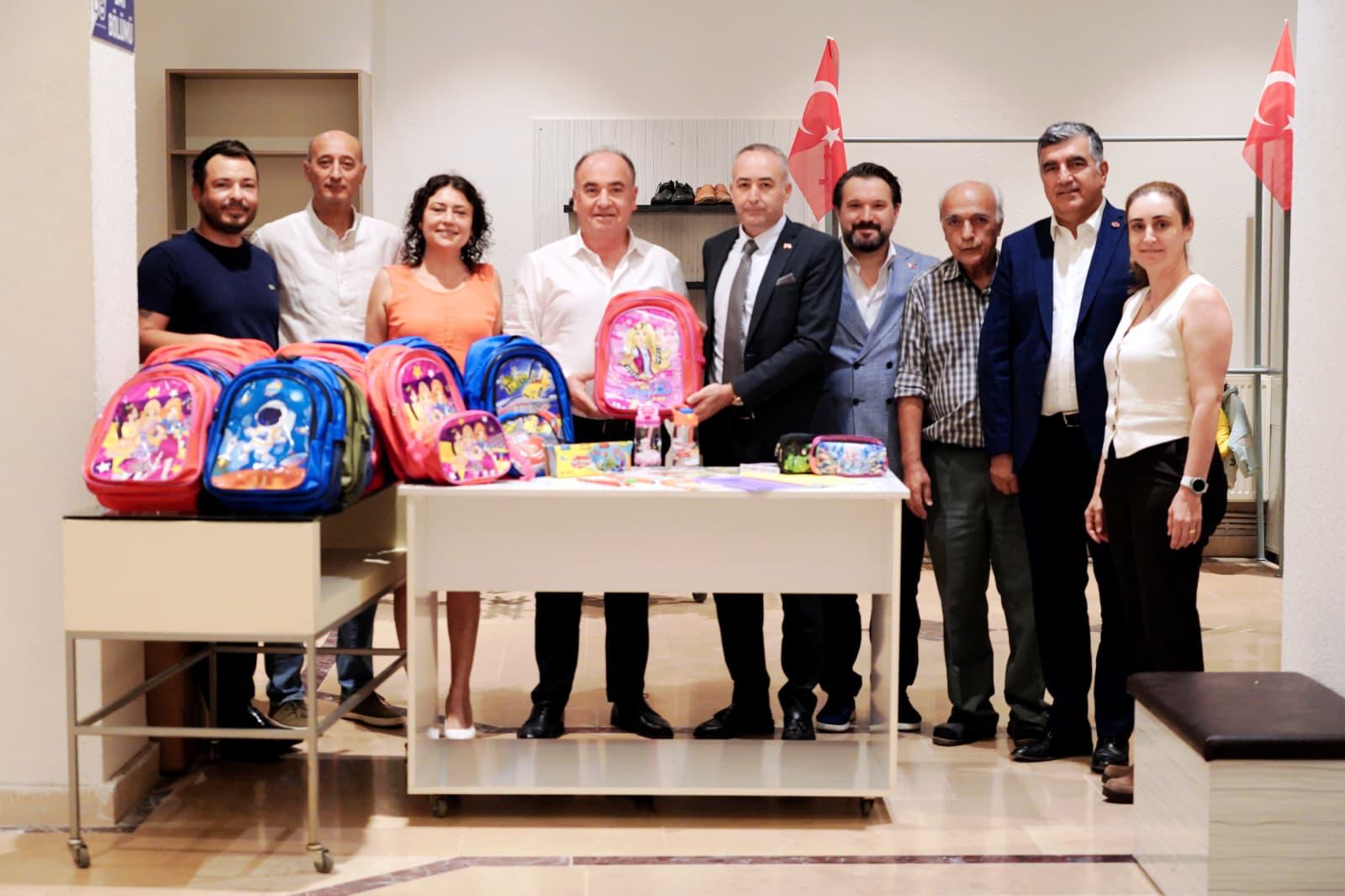 orlu Rotary Kulb`nden Sevgi ars`na Krtasiye Malzemesi Ba