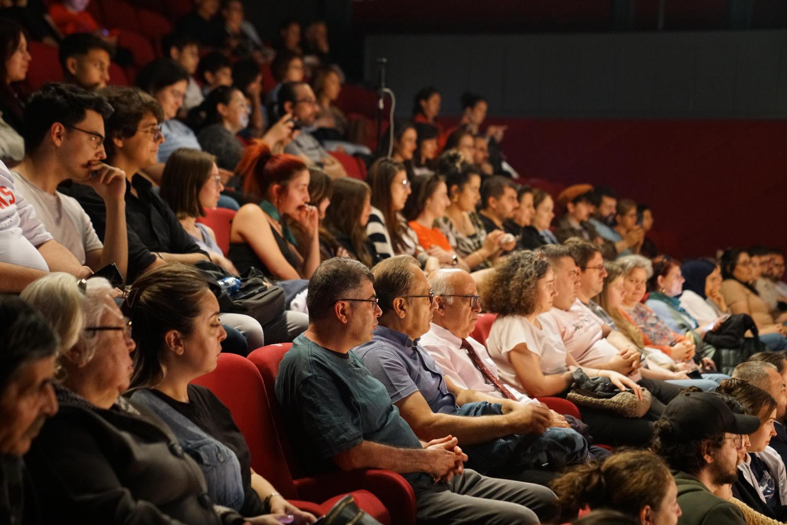 orlu 3. Tiyatro Festivali Perdelerini At