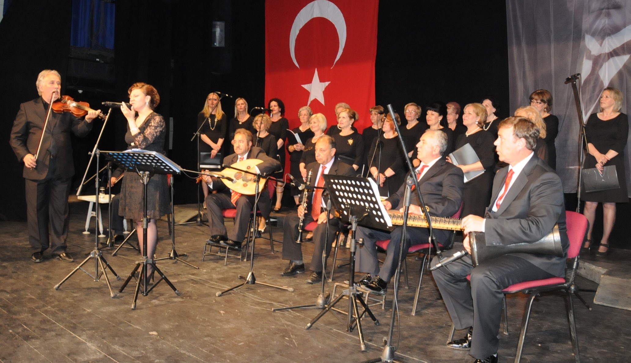 Kosova "Ata Kadnlar Korosu" Konser Verdi