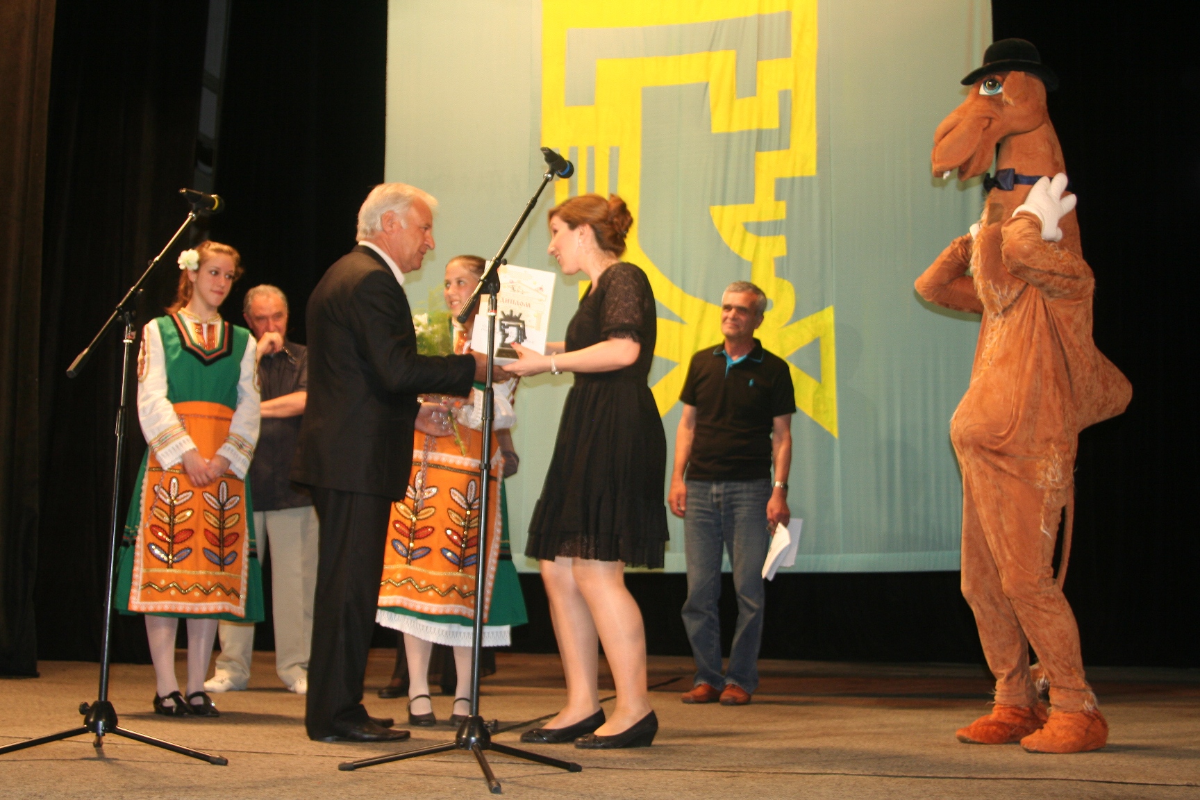 Tiyatrocularmz Topolovgrat Tiyatro Festivalinde 2. Oldu