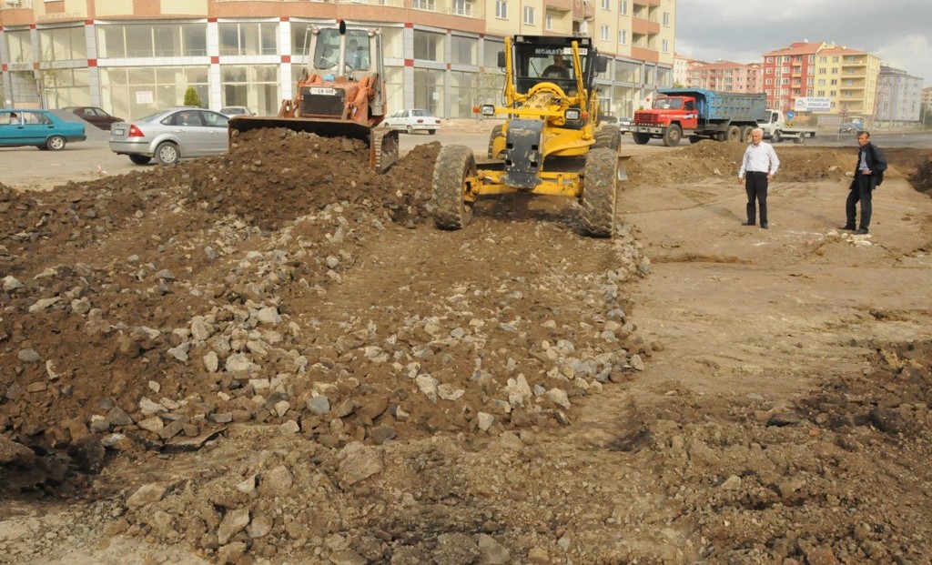 6 Ayda 21 Kilometre Asfalt Serildi