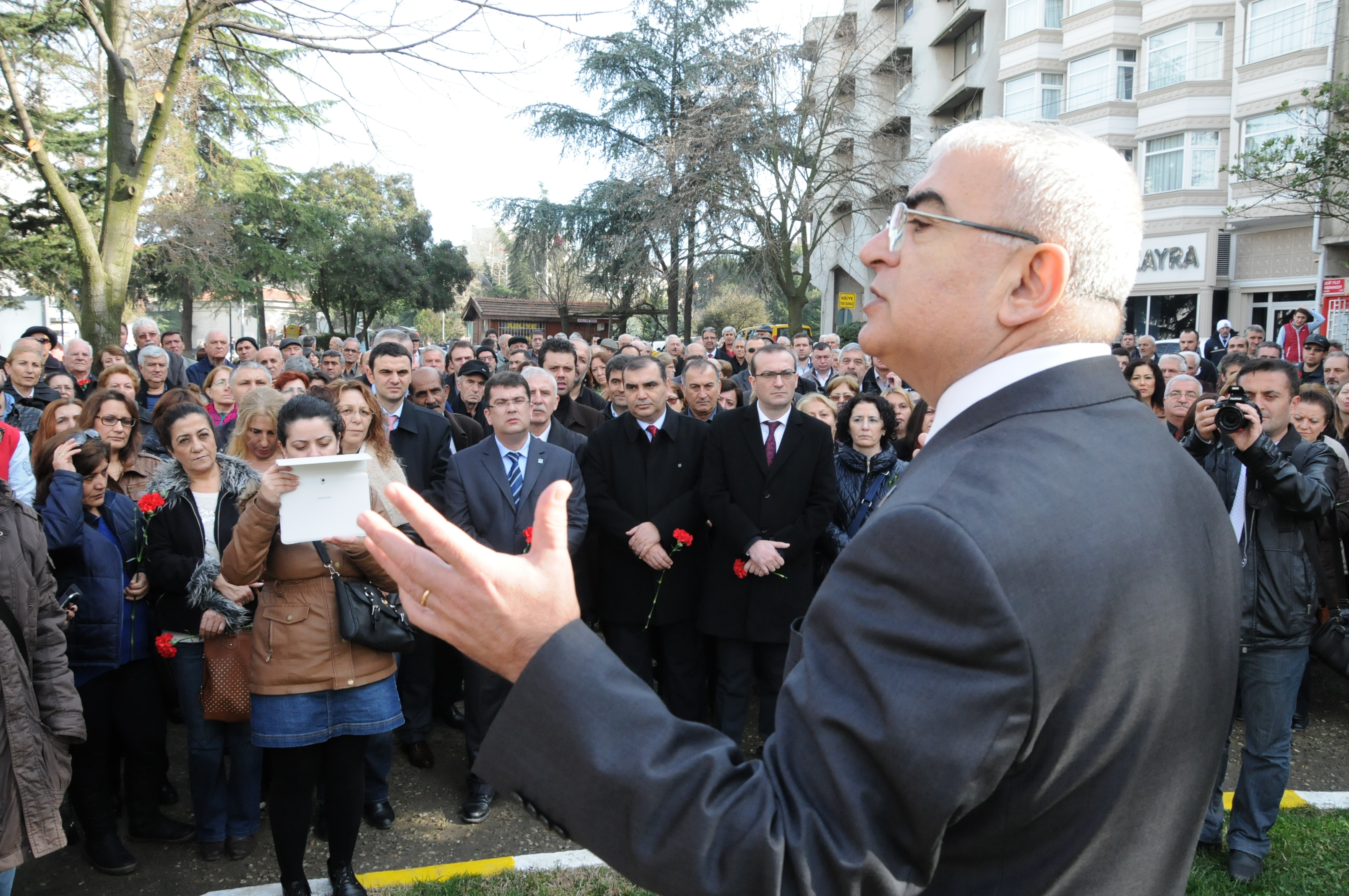 Uur Mumcuyu lm Yldnmnde Andk