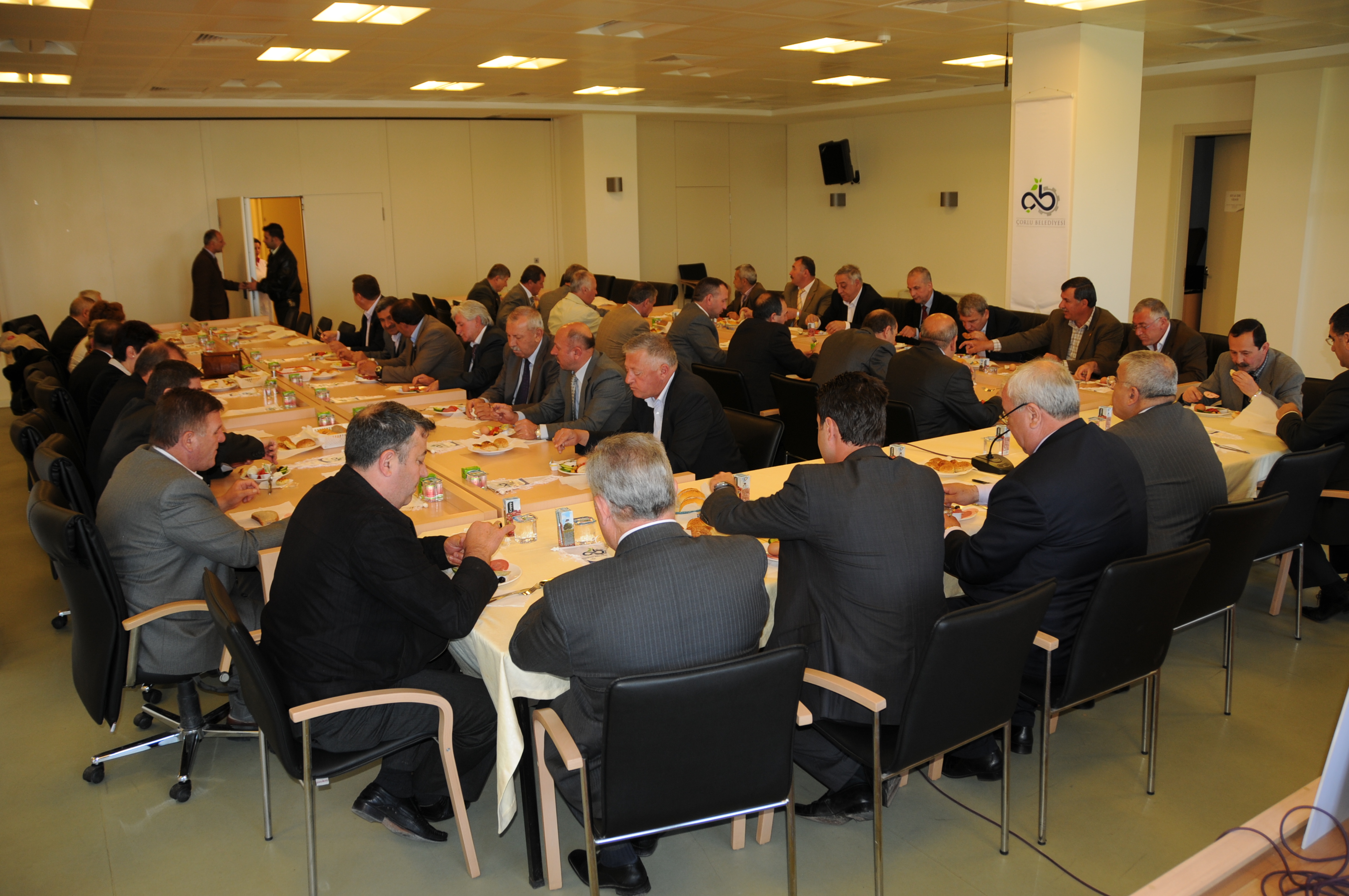 Ba�kan Baysan Muhtarlarla Toplant� Yapt�