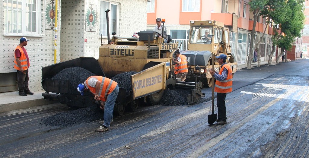 Asfalt �al��malar� Devam Ediyor