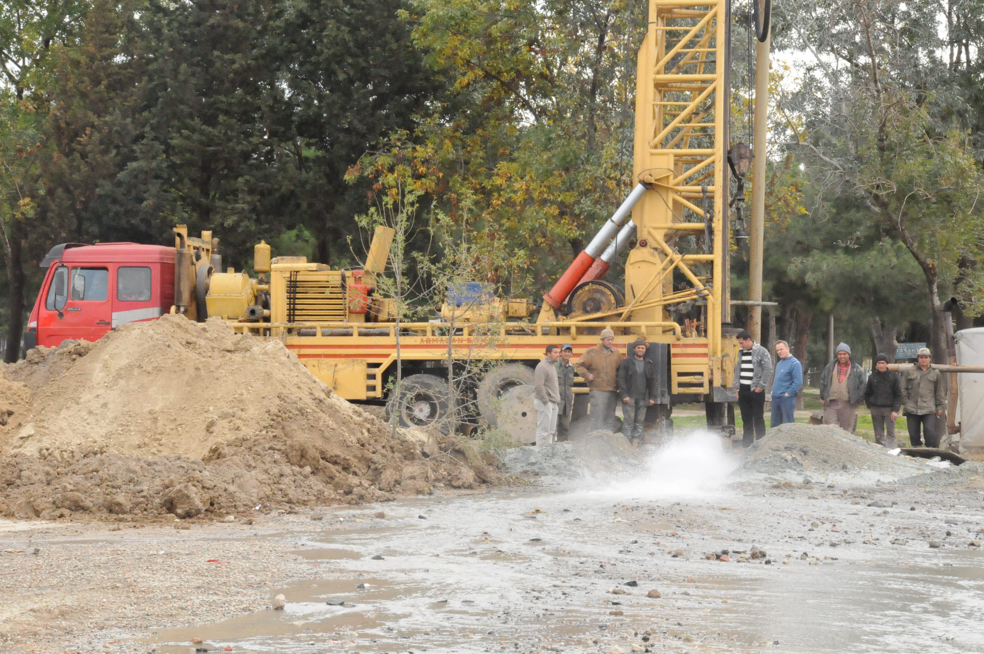 5 Adet Yeni Su Kuyusu Alyor