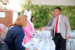 Bakan Sarkurt, Hanmeli ars`nn Emektar Kadnlaryla Bulutu