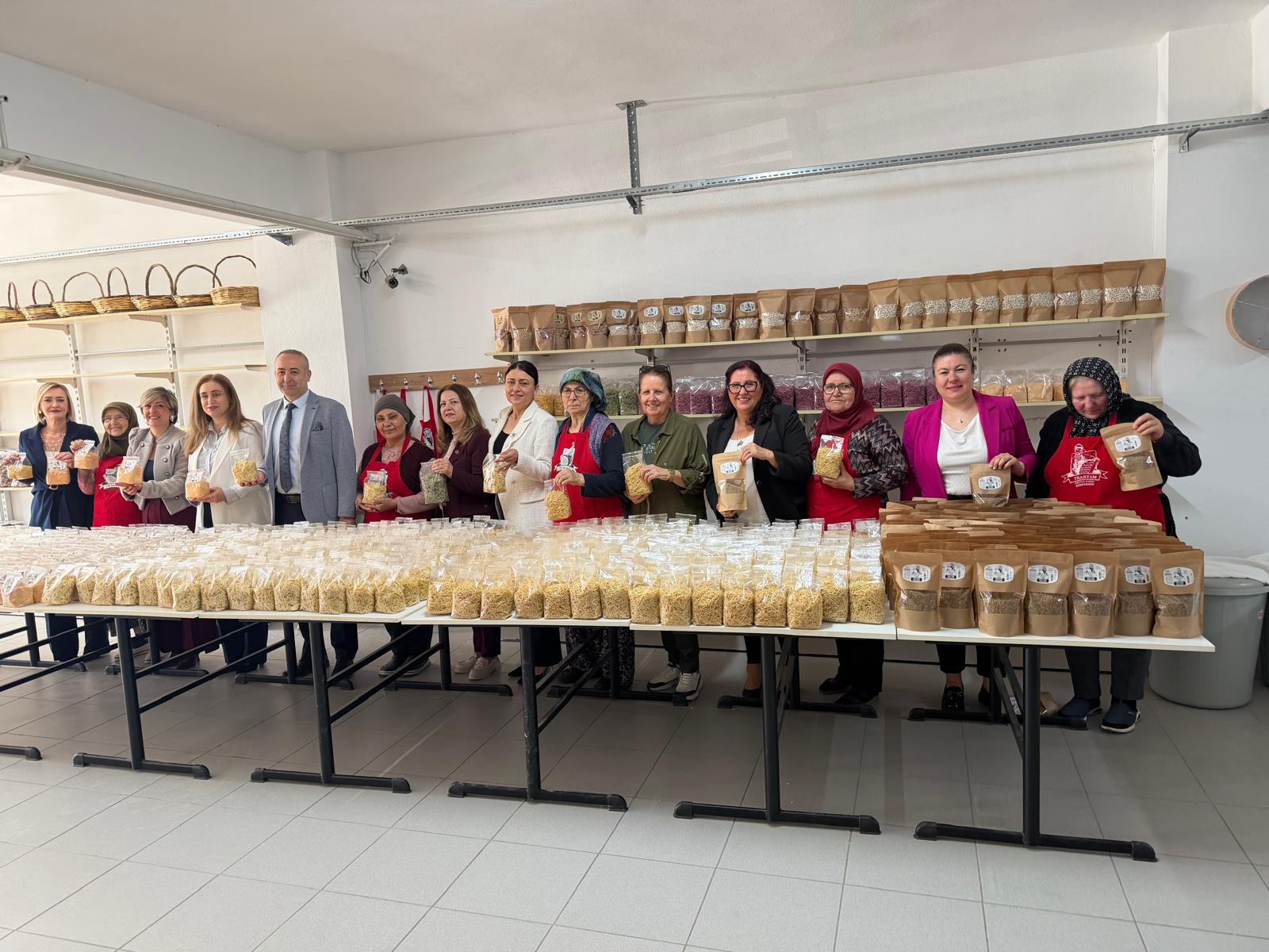 Kad�n Komisyonumuz Malkara`da Temaslarda Bulundu