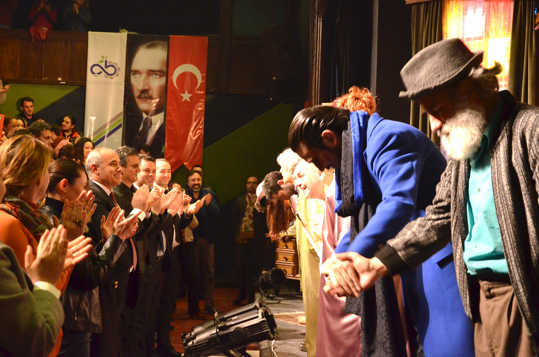 Ahududu Sanatseverlerle Bulu�tu