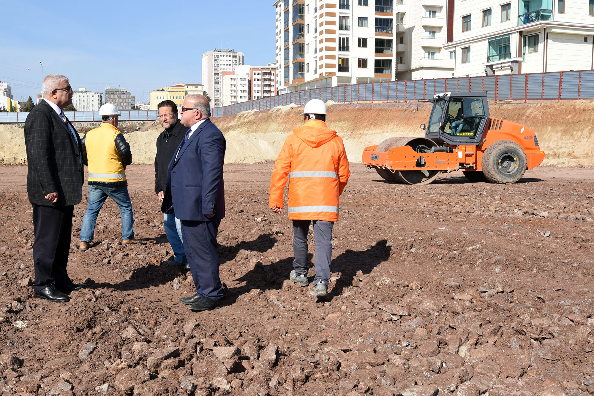 Ba�kan Baysan Pazar Yerinde �ncelemelerde Bulundu