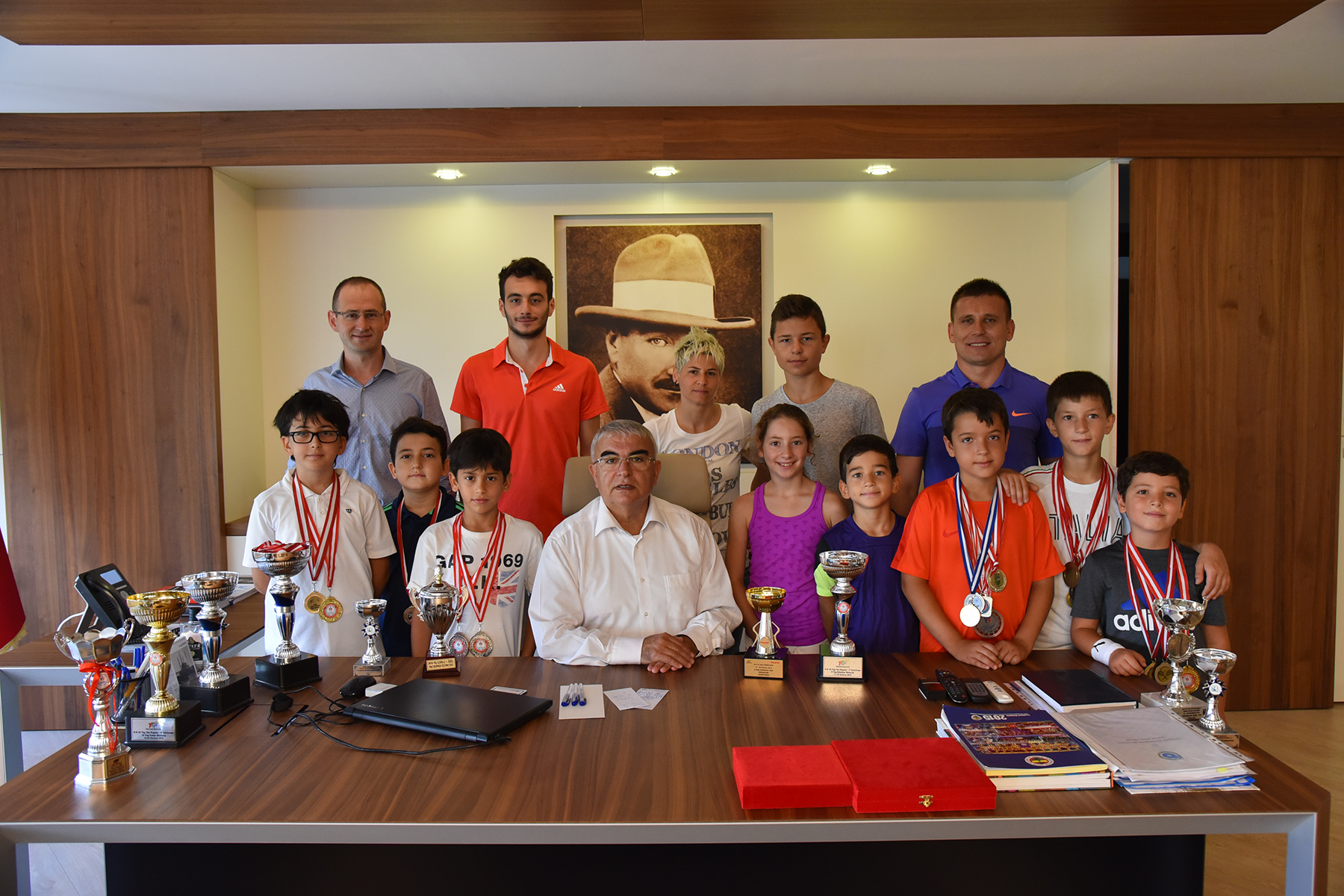 �orlulu Tenis�ilerden Ba�kan Baysan�a Ziyaret