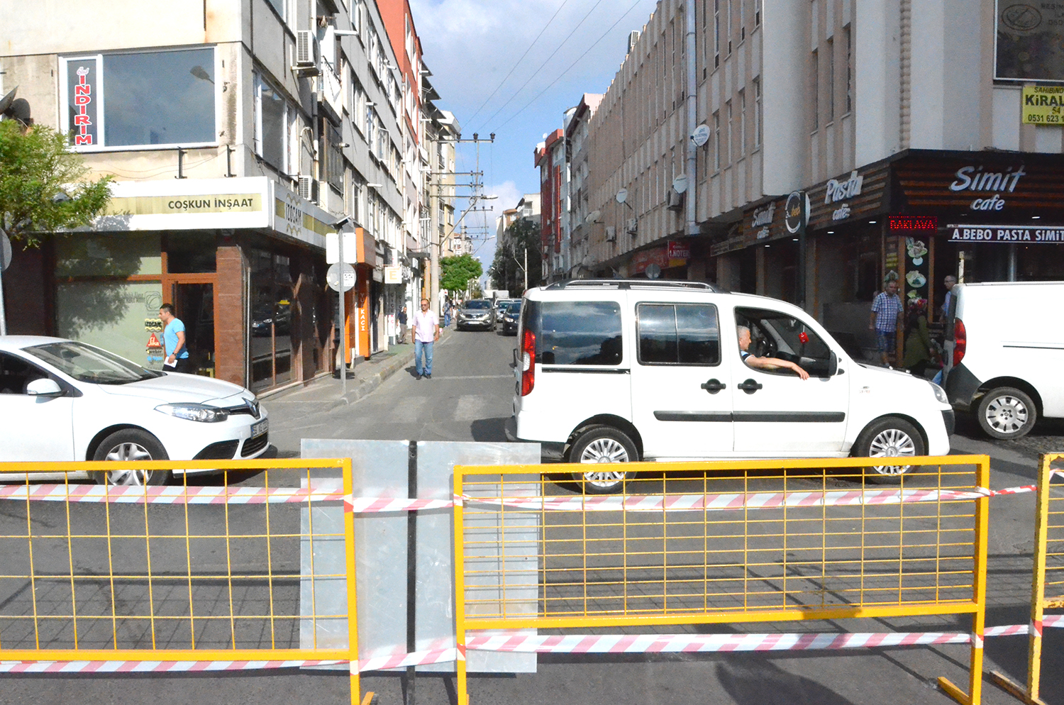 Kumyol Caddesi Ara� Trafi�ine Kapat�ld�