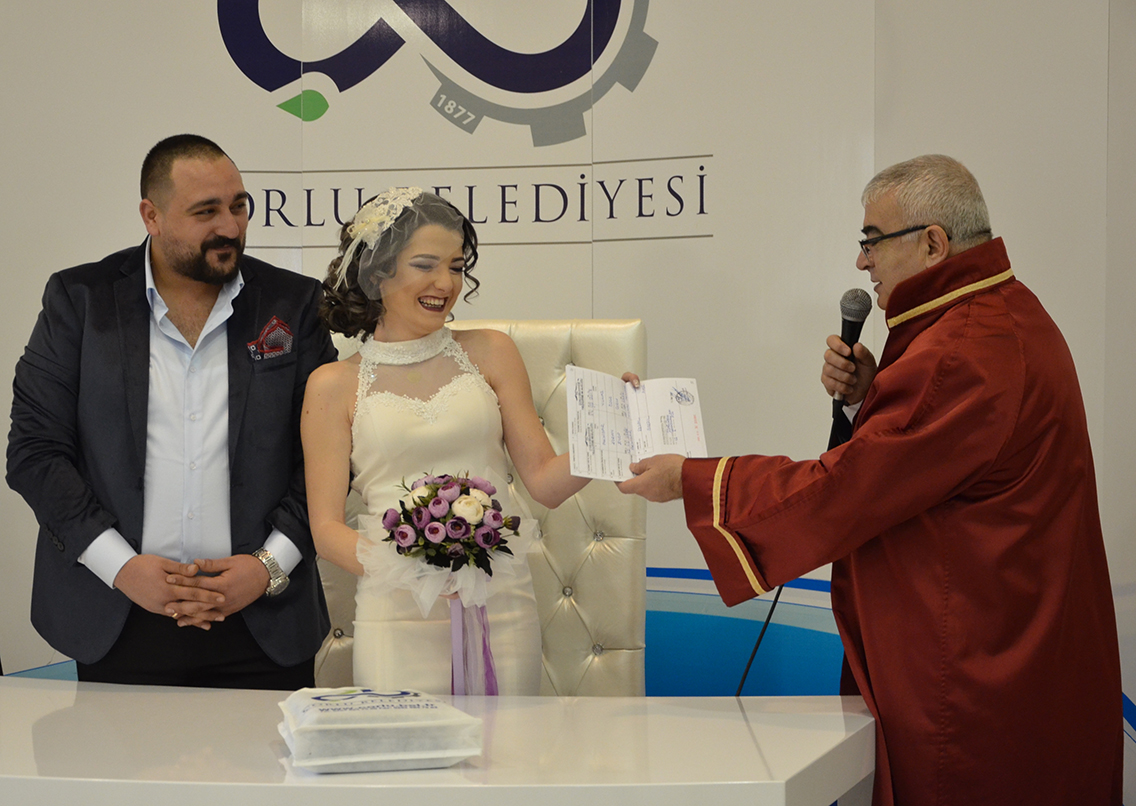 Sevgililer G�n��nde 21 �iftin Nikah� K�y�ld�