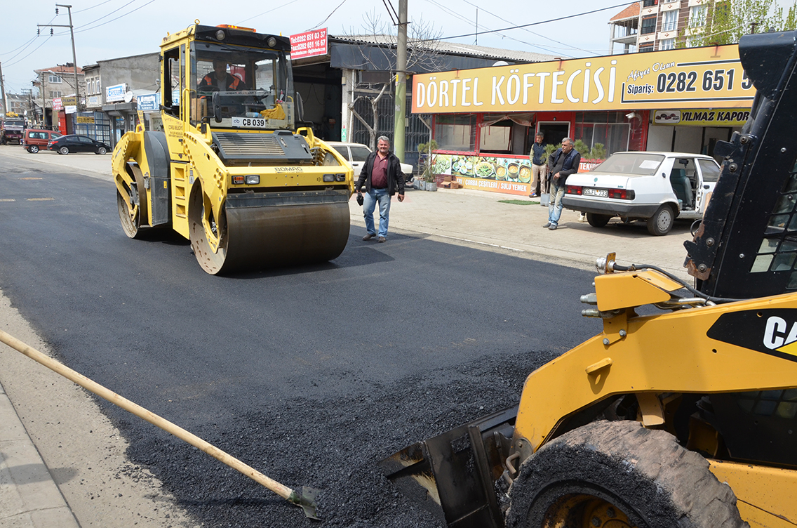Tekirda� Caddesi�ne Asfalt Serildi