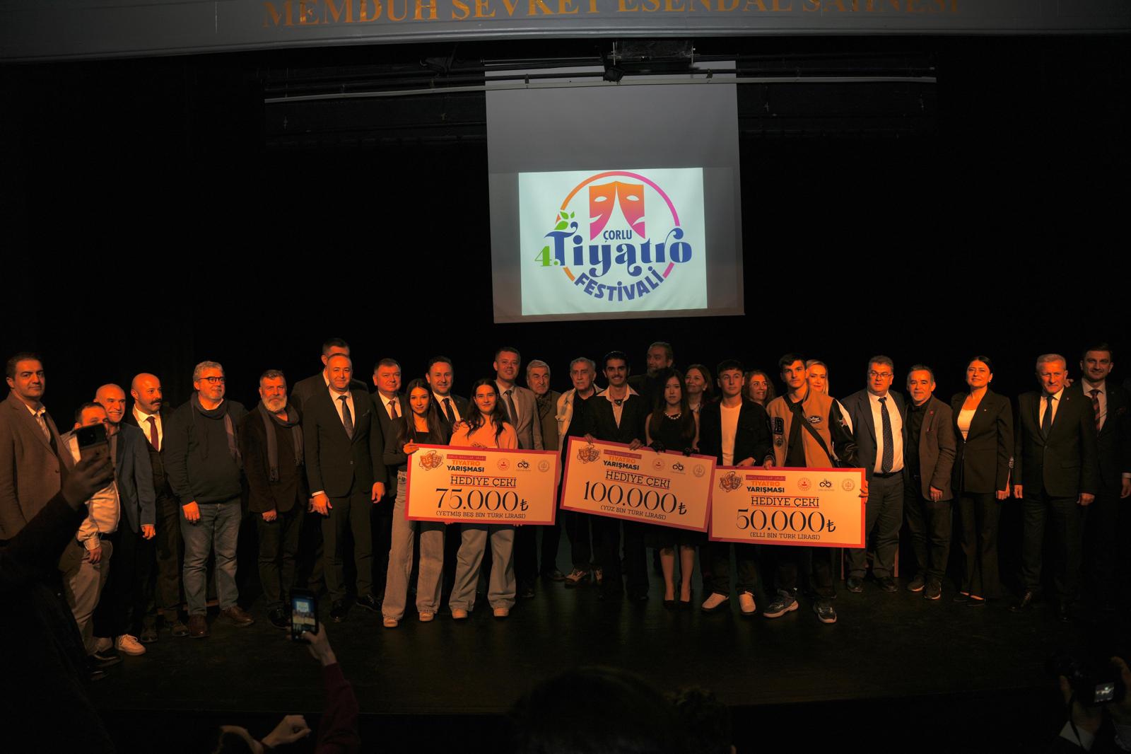 �orlu�nun Gen� Yetenekleri Sahnede Devle�ti