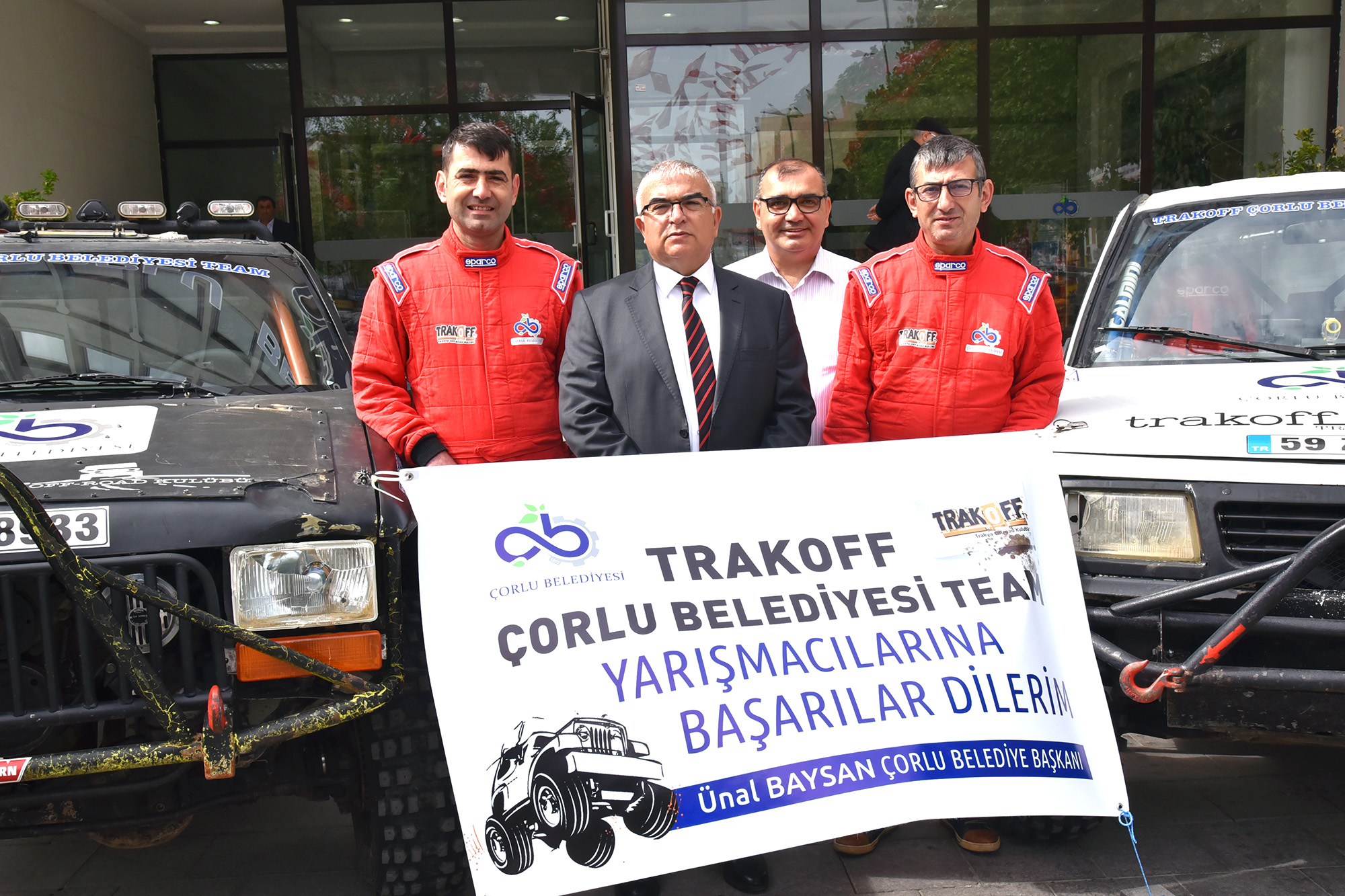 Offroad Pilotlar�ndan Ba�kan Baysan�a Ziyaret