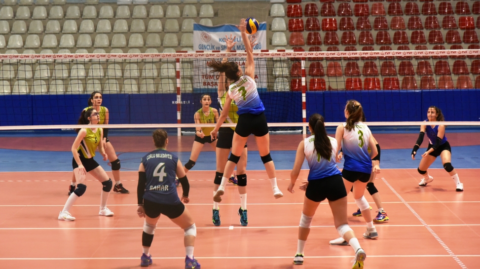 BSK Voleybol Takmmz Grup ncs Oldu