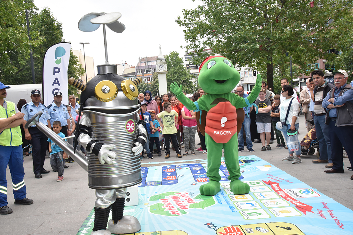 �evre ve �ocuk �enli�i D�zenlendi