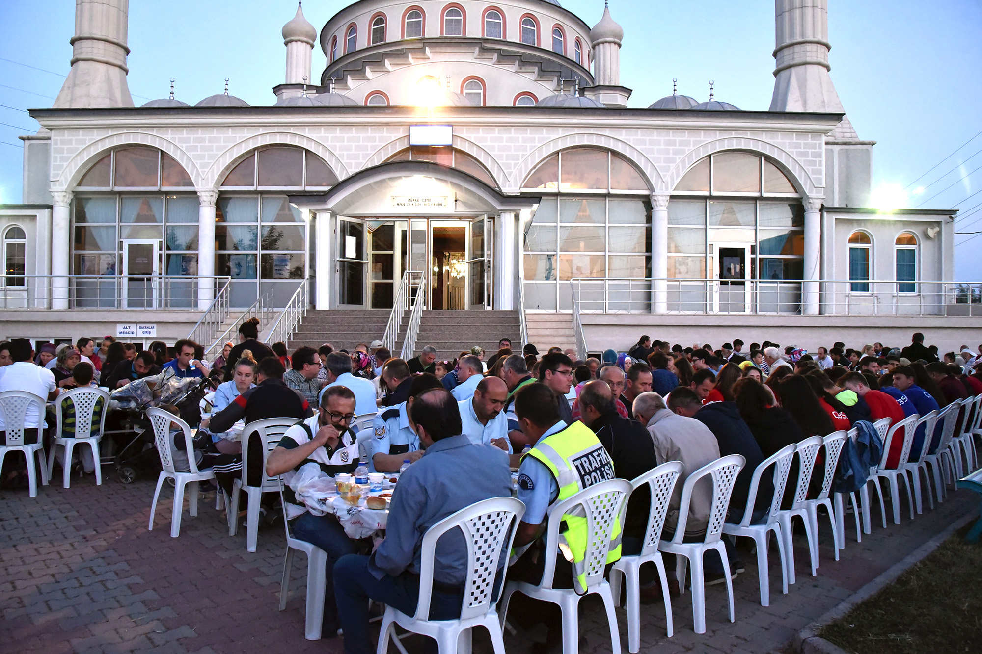 �ftar Yemeklerimiz Devam Ediyor