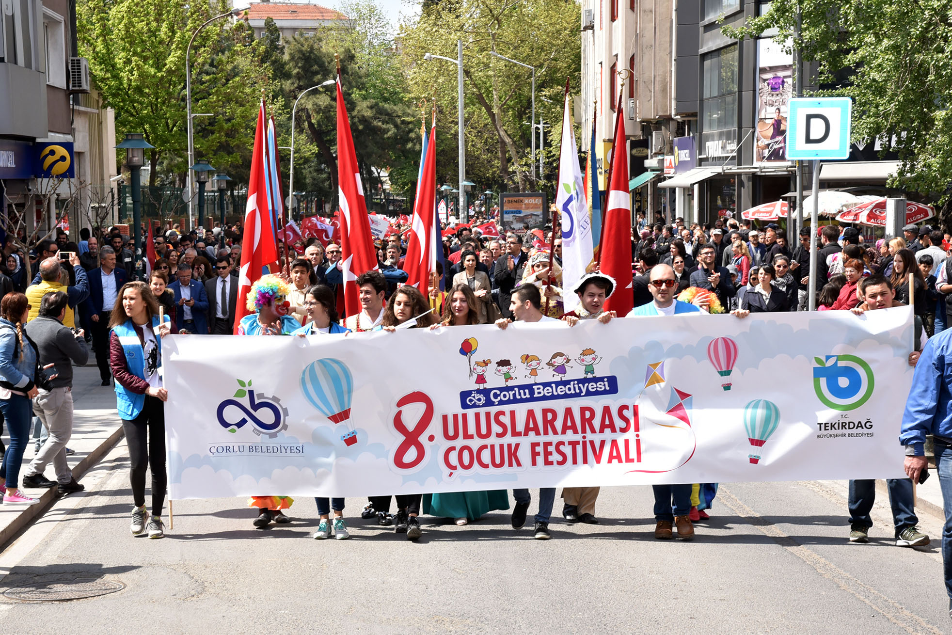 �orlu Belediyesi 8. Uluslararas� �ocuk Festivali Sona Erdi 