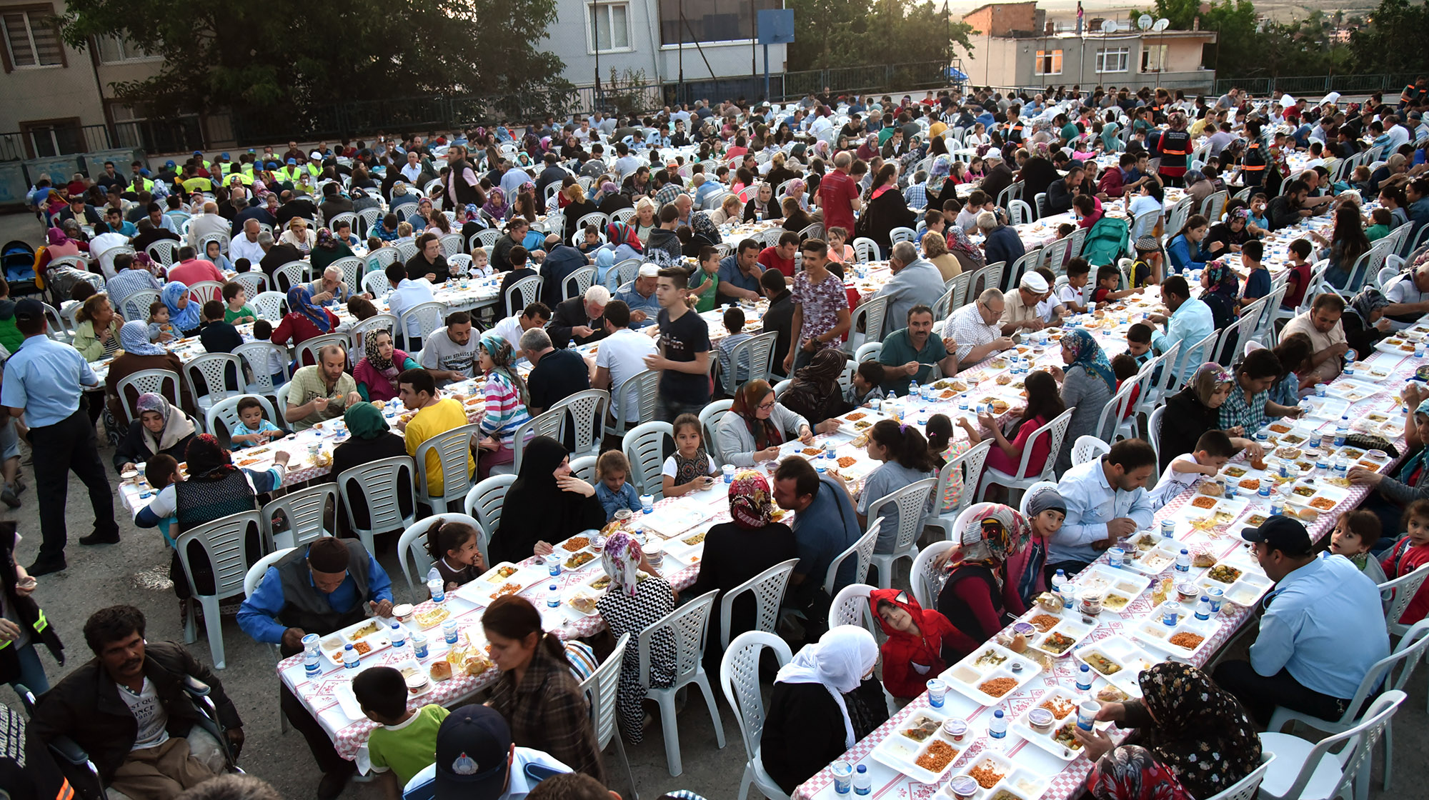 ftar Yemeklerimiz Mahallelerimizde Devam Etti