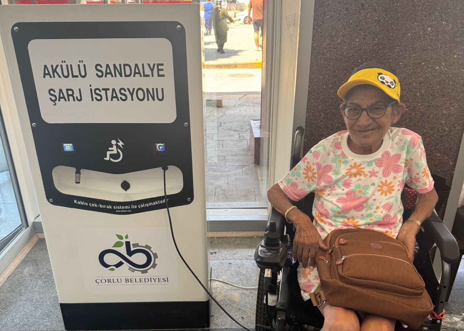 �orlu Devlet Hastanesine Ak�l� Sandalye �arj �stasyonu Ba����