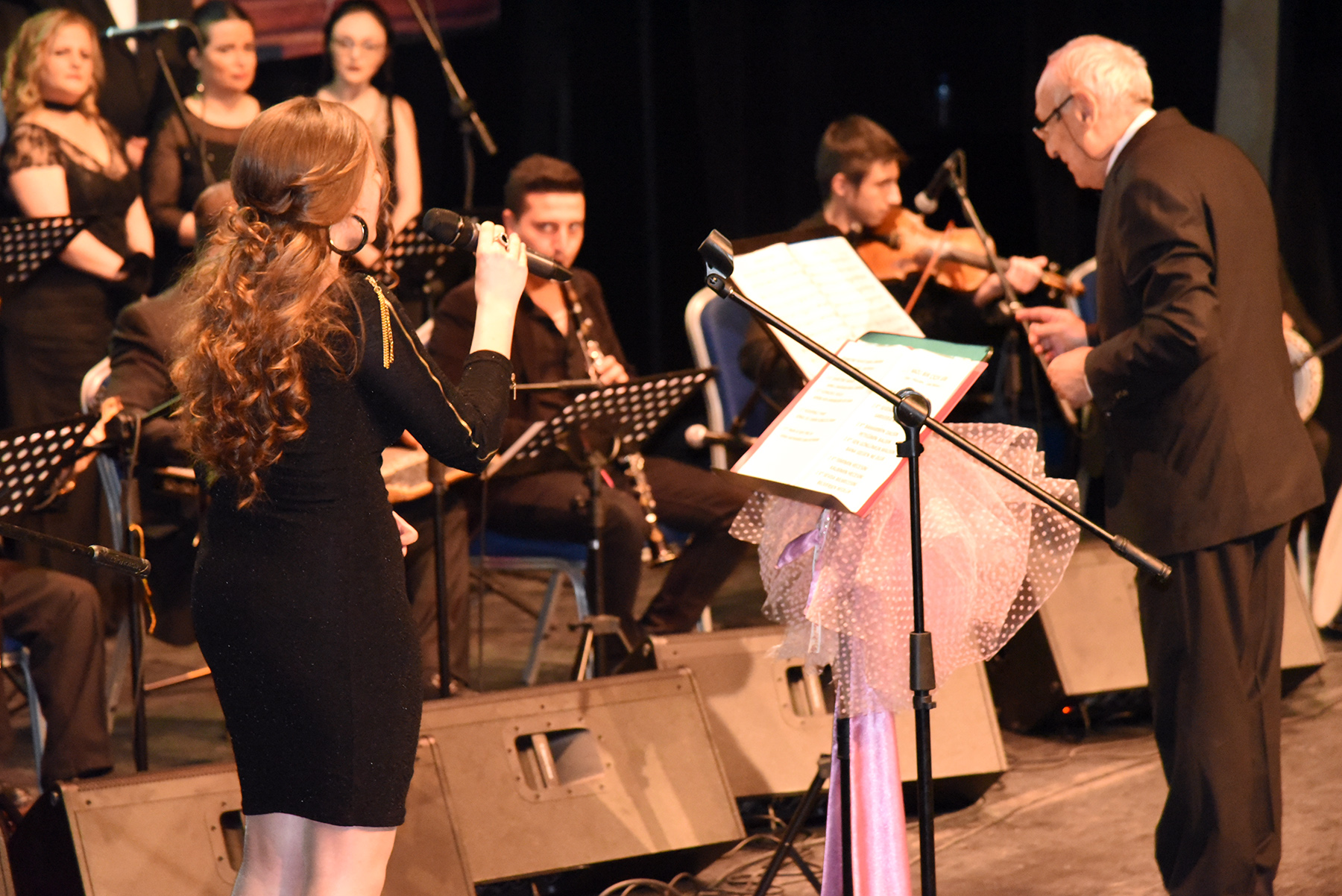 T�rk Sanat M�zi�i Korosu�ndan Zeki M�ren Gecesi