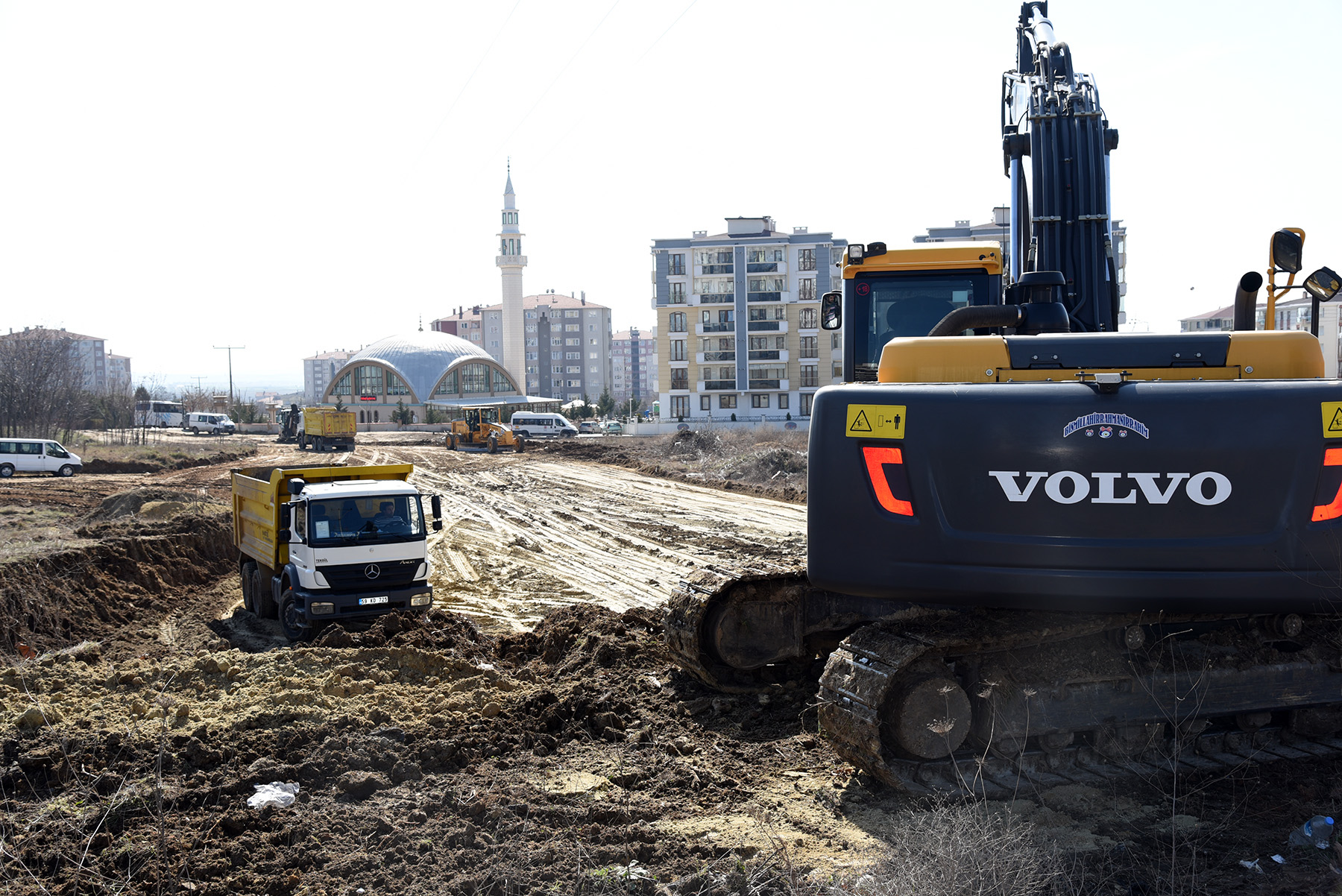 Atakent Kapal� Pazar Yeri Hafriyat� Ba�lad�