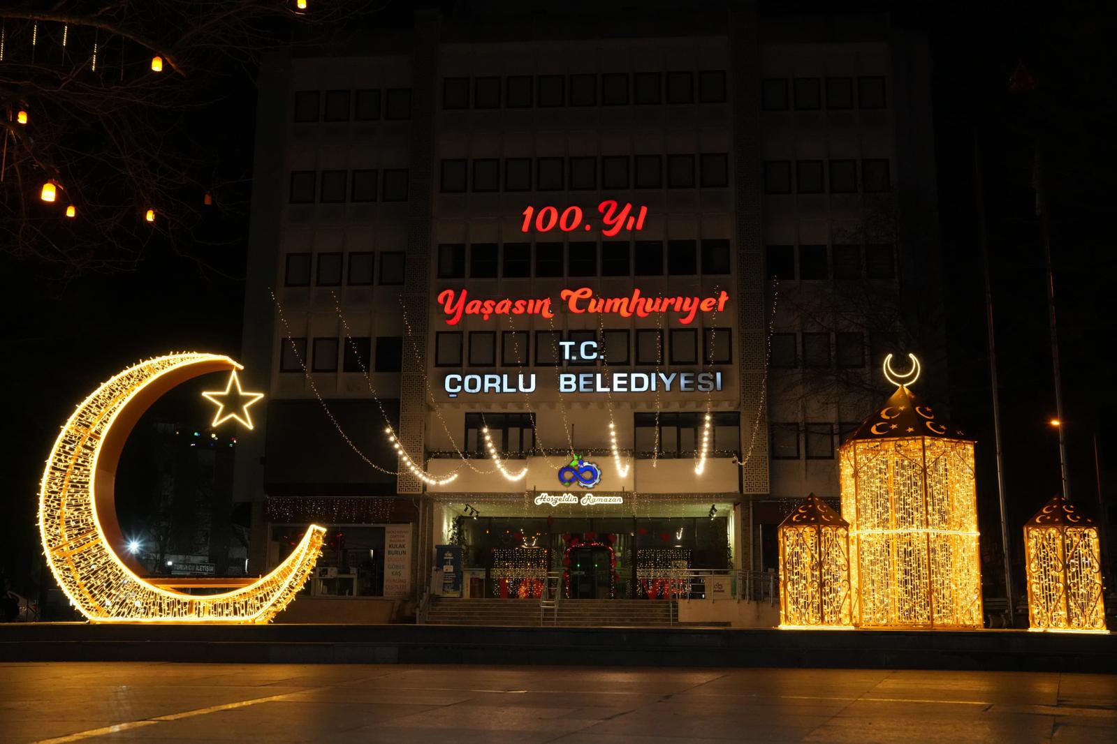 �orlu Caddeleri, Ramazan Ay� ��in S�slendi