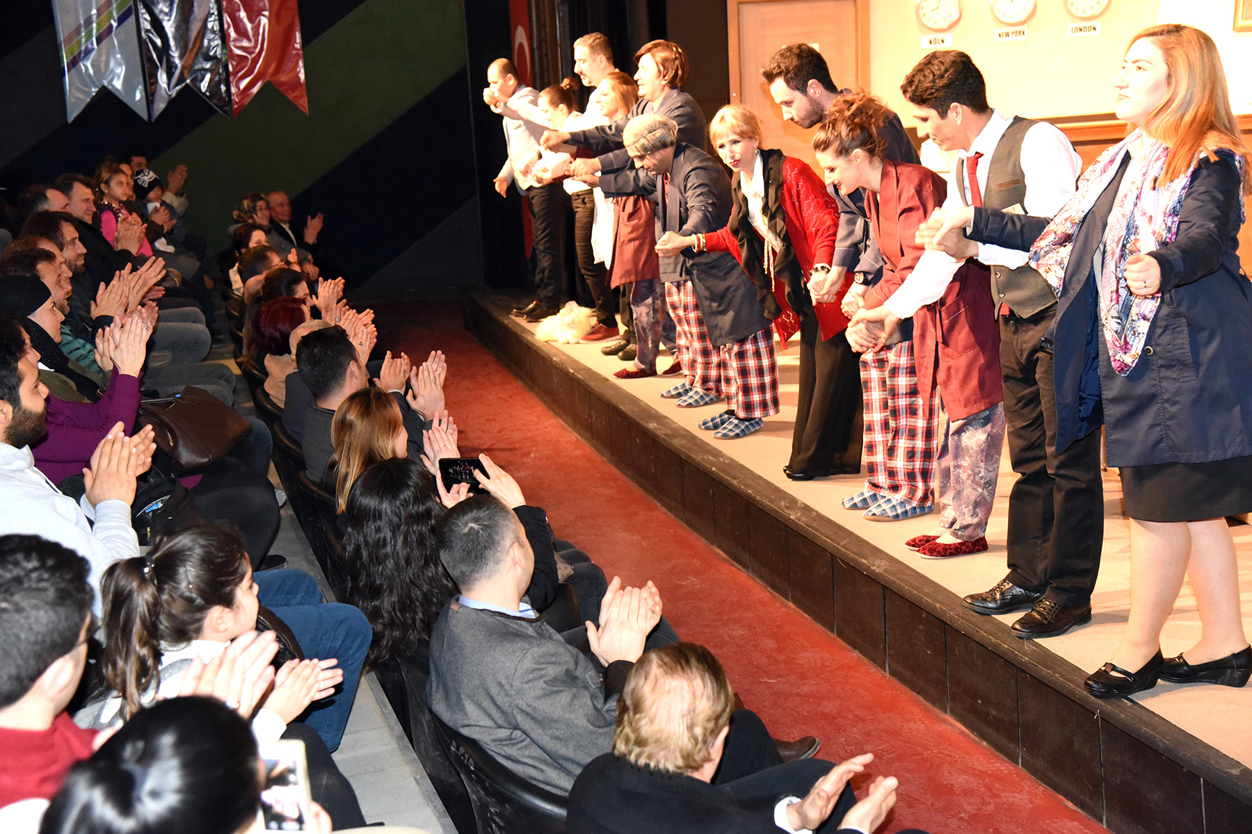 Okul ��in Sahne Alacaklar