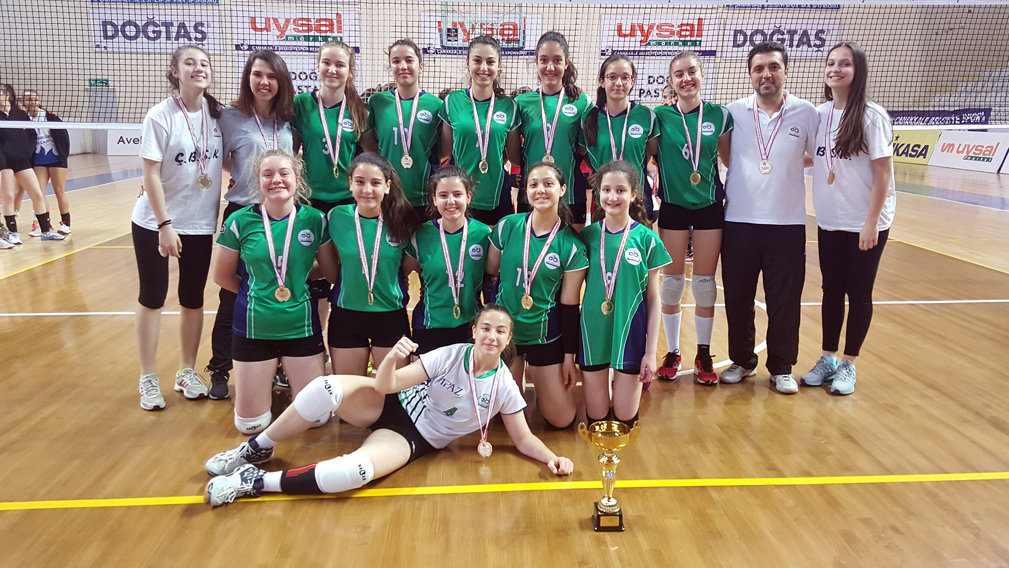 Voleybolcular�m�z Marmara B�lge �ampiyonu Oldu